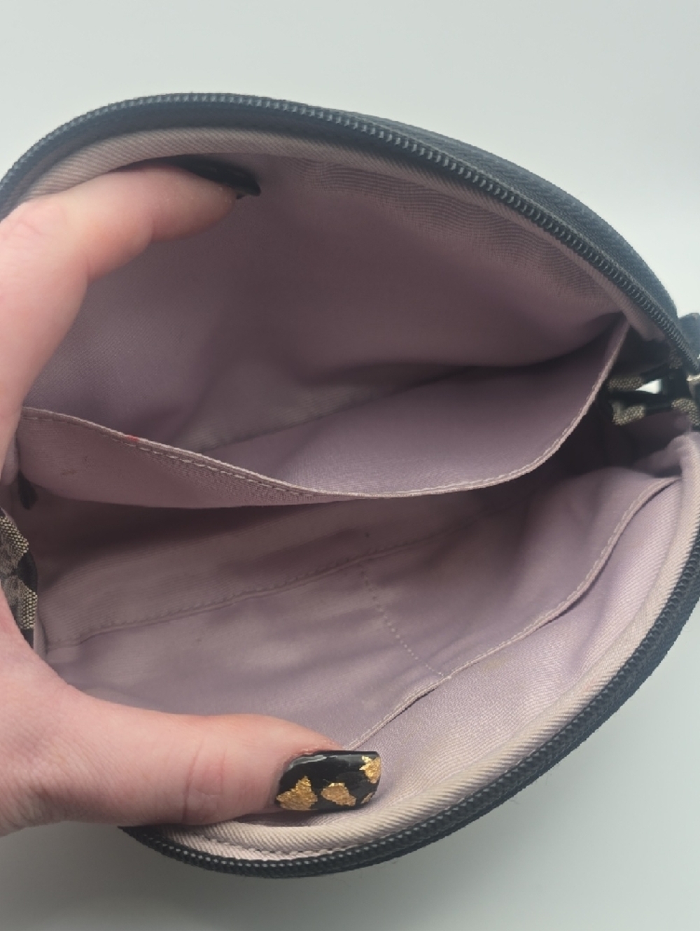 Coach Black & Metallic Silver Signature Dome Small Cosmetic Case/Pouch (V-G)🩶🖤 - Picture 8 of 10